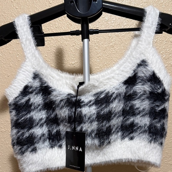 J.Nna Tops - J.NNA Fuzzy Black and White Crop Top​